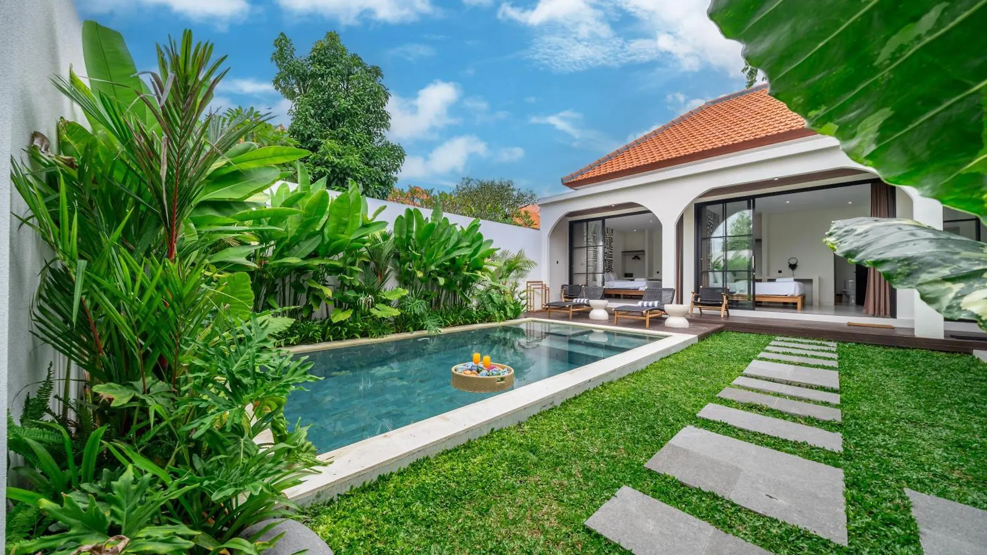 Alisa 4 - Brand New Villa With Breathtaking Garden Views - Expansive Pool - 4 Luxury Bedrooms Seminyak   Seminyak (Bali)